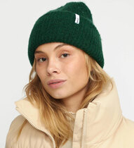 0 Fluffy Beanie green